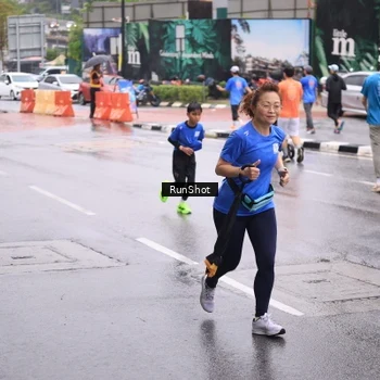 Runner Photo 7935113