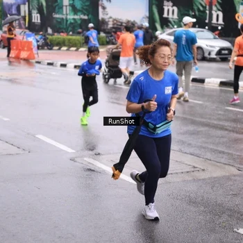 Runner Photo 7935115