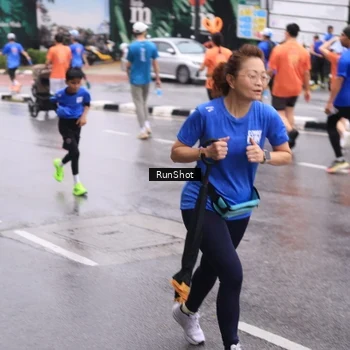 Runner Photo 7935119