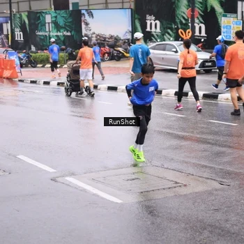 Runner Photo 7935122