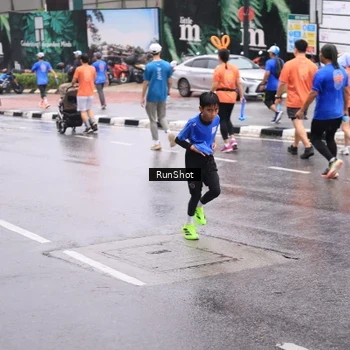 Runner Photo 7935123