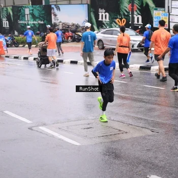 Runner Photo 7935124