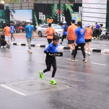 Runner Photo 7935126