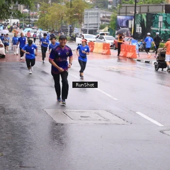 Runner Photo 7935132