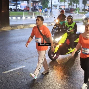 Runner Photo 7935133