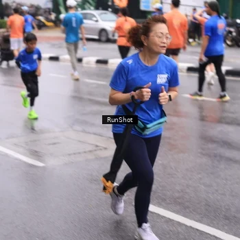 Runner Photo 7935137