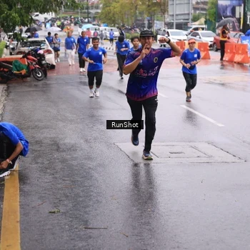 Runner Photo 7935140