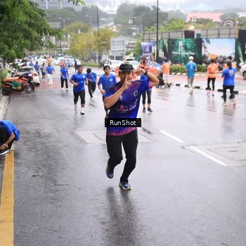 Runner Photo 7935155
