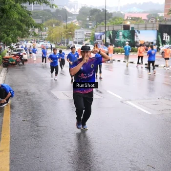 Runner Photo 7935156