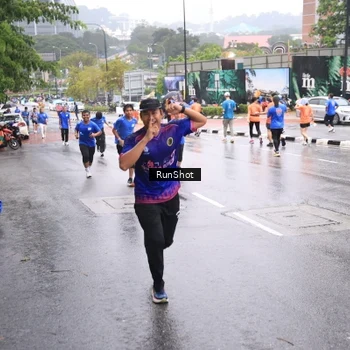 Runner Photo 7935159