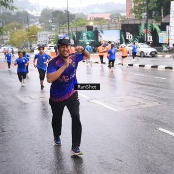 Runner Photo 7935161