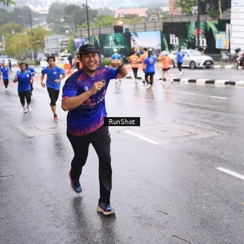 Runner Photo 7935163