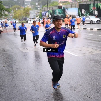Runner Photo 7935167