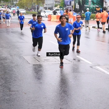 Runner Photo 7935171