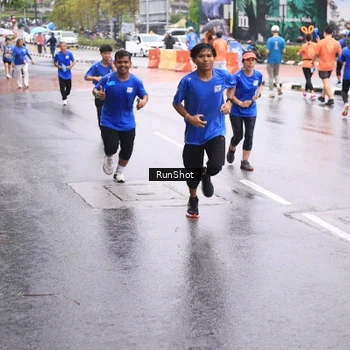 Runner Photo 7935172