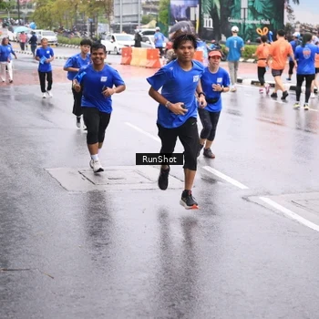 Runner Photo 7935175