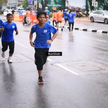 Runner Photo 7935179