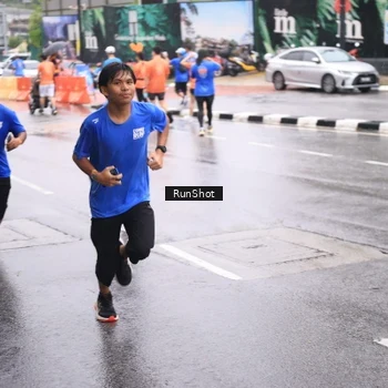 Runner Photo 7935182