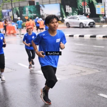 Runner Photo 7935184