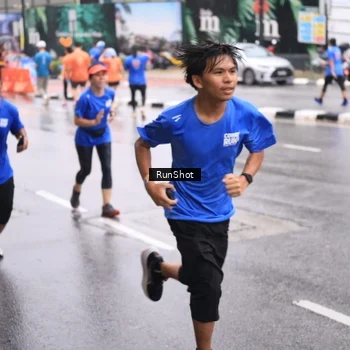 Runner Photo 7935189
