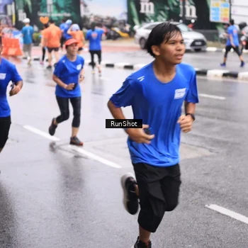 Runner Photo 7935190