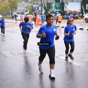 Runner Photo 7935197