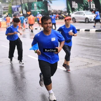 Runner Photo 7935201