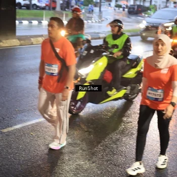 Runner Photo 7935210