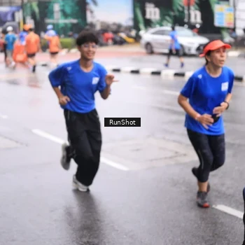 Runner Photo 7935212