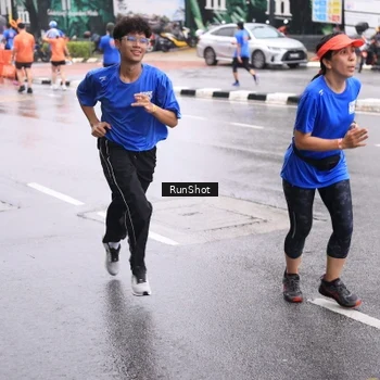 Runner Photo 7935217