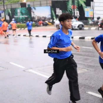 Runner Photo 7935218