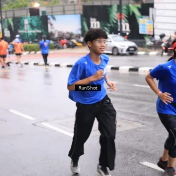 Runner Photo 7935219