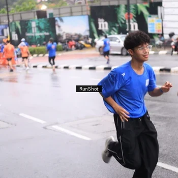 Runner Photo 7935221