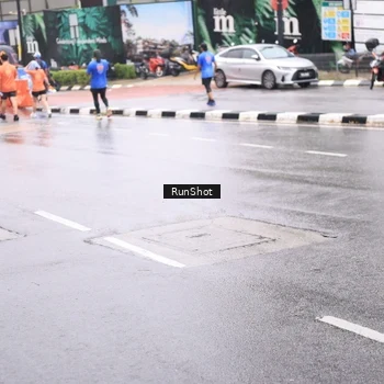 Runner Photo 7935231