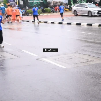 Runner Photo 7935238