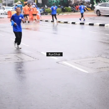 Runner Photo 7935240