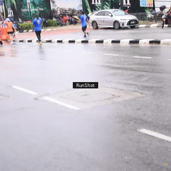 Runner Photo 7935241