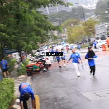 Runner Photo 7935247