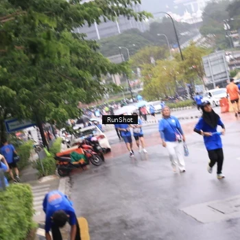 Runner Photo 7935249