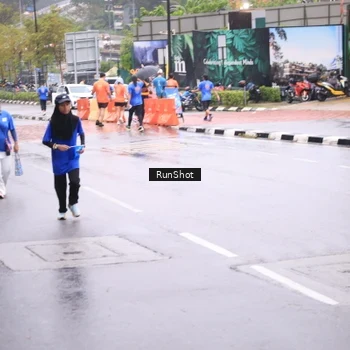 Runner Photo 7935252