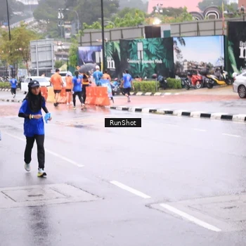 Runner Photo 7935253
