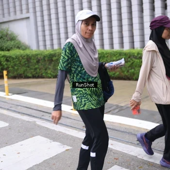 Runner Photo 7935264