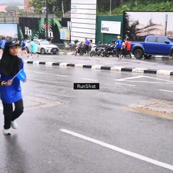 Runner Photo 7935272