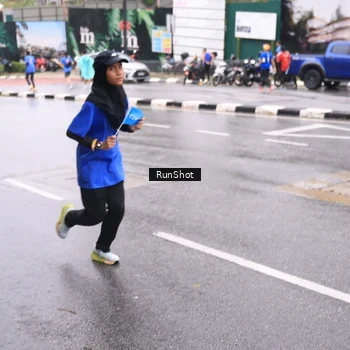 Runner Photo 7935276