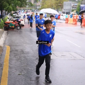 Runner Photo 7935304