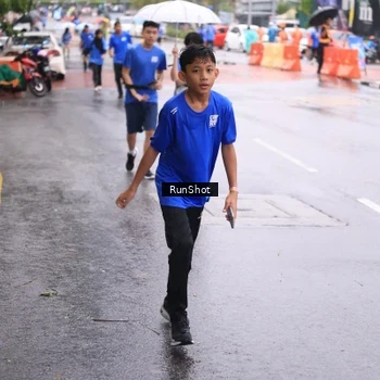 Runner Photo 7935308
