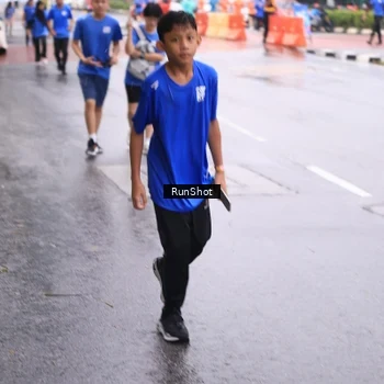 Runner Photo 7935312