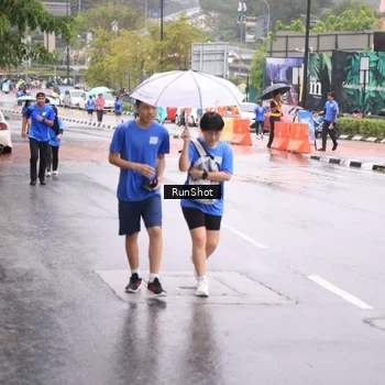 Runner Photo 7935318