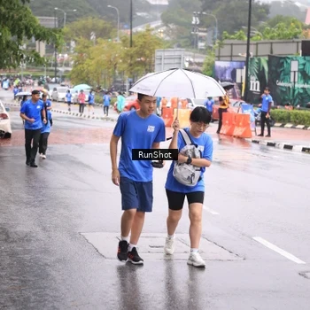 Runner Photo 7935325