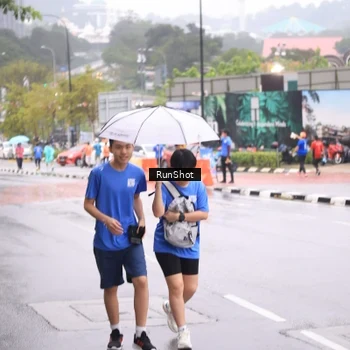 Runner Photo 7935332